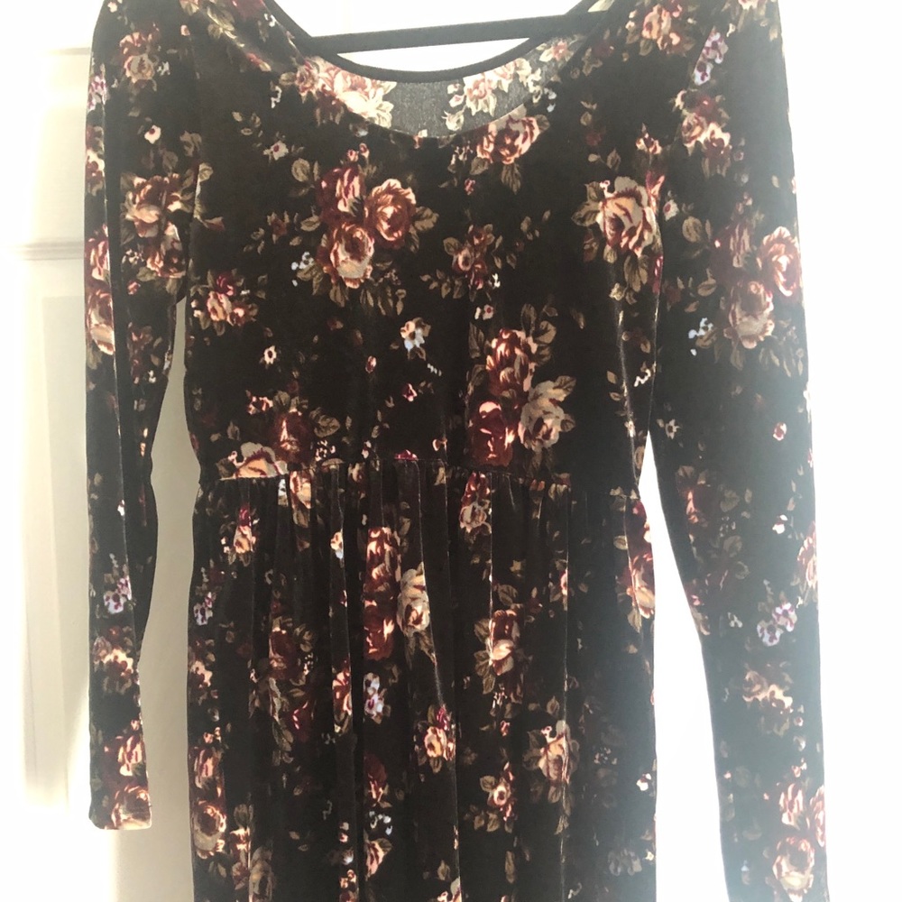 Velvet long sleeve black floral stretchy dress